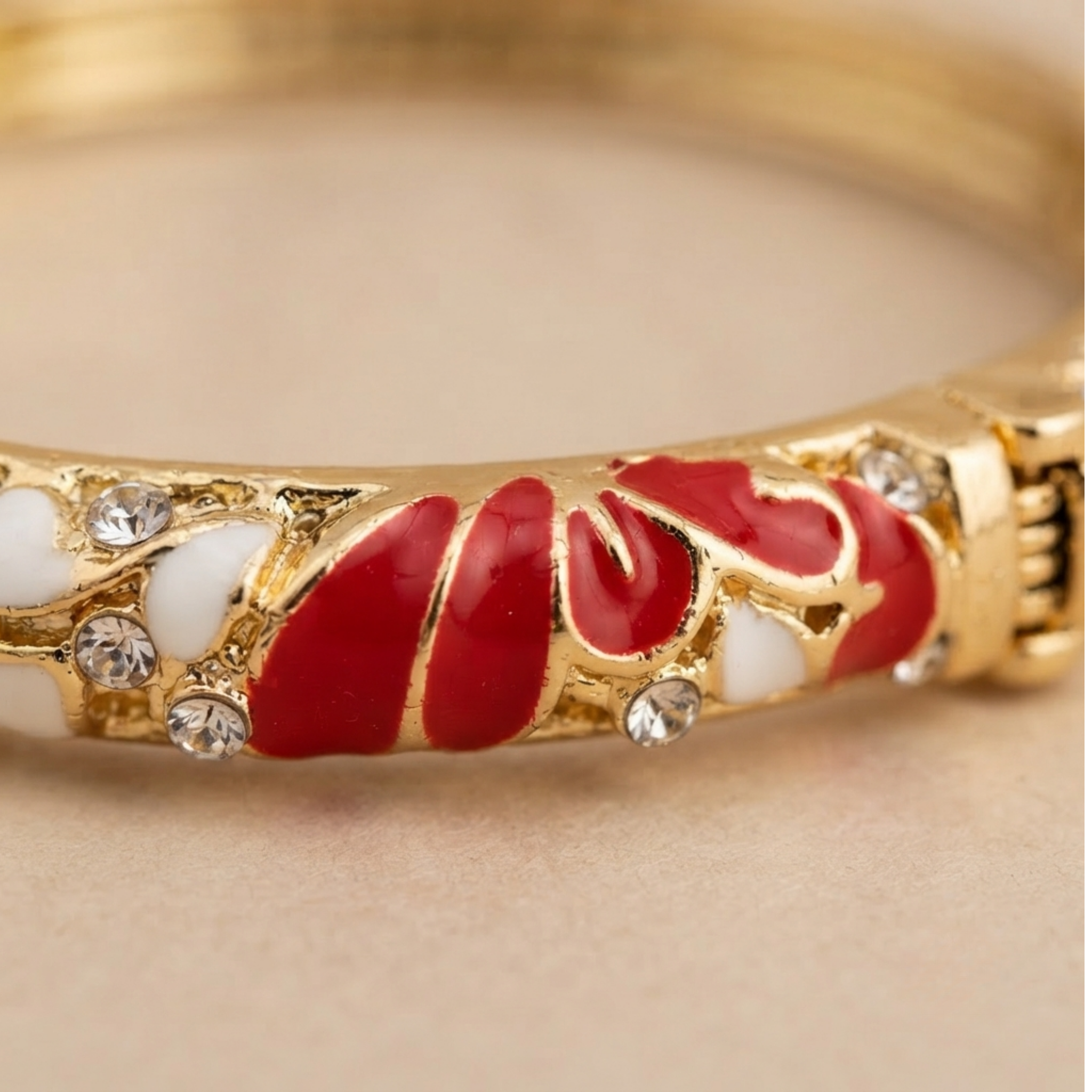 Red & White Enamel Pebble Bangle