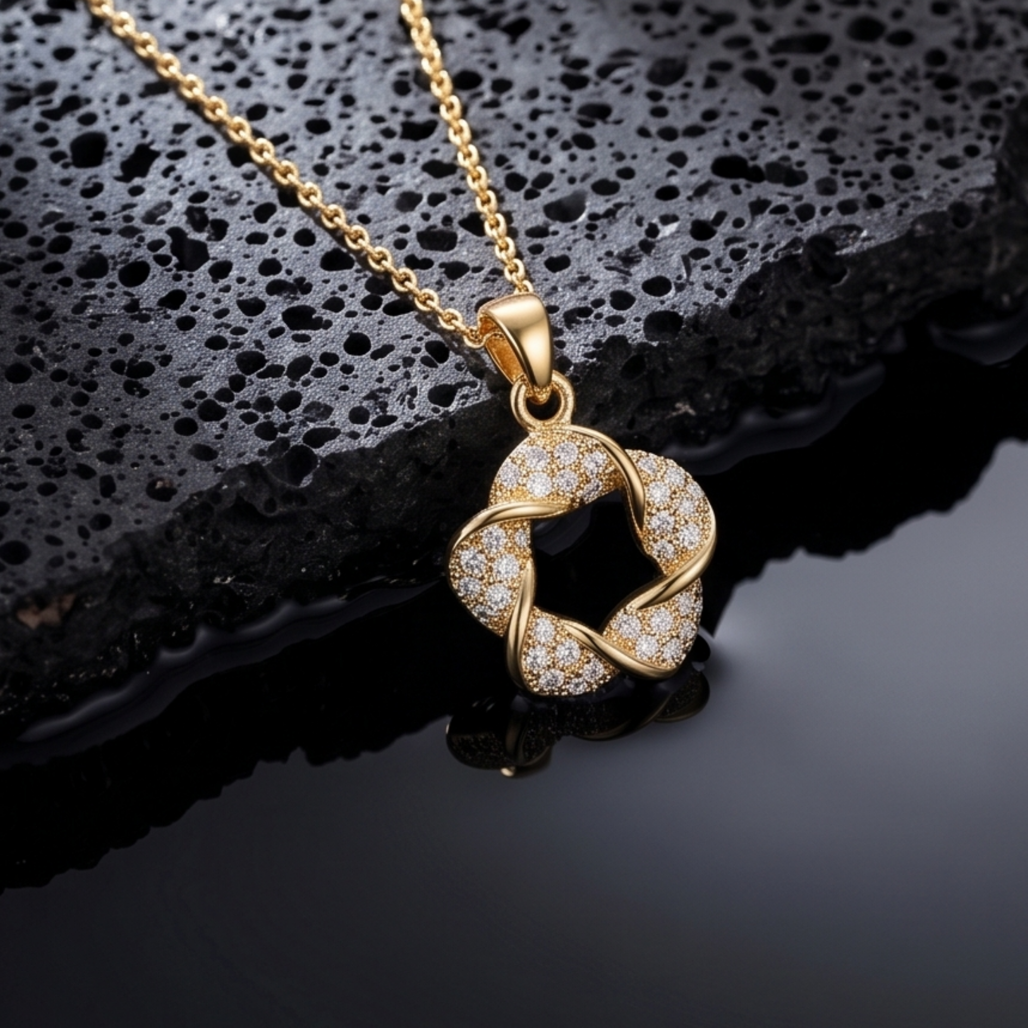 Eternity Twist Pavé Pendant Necklace in Gold