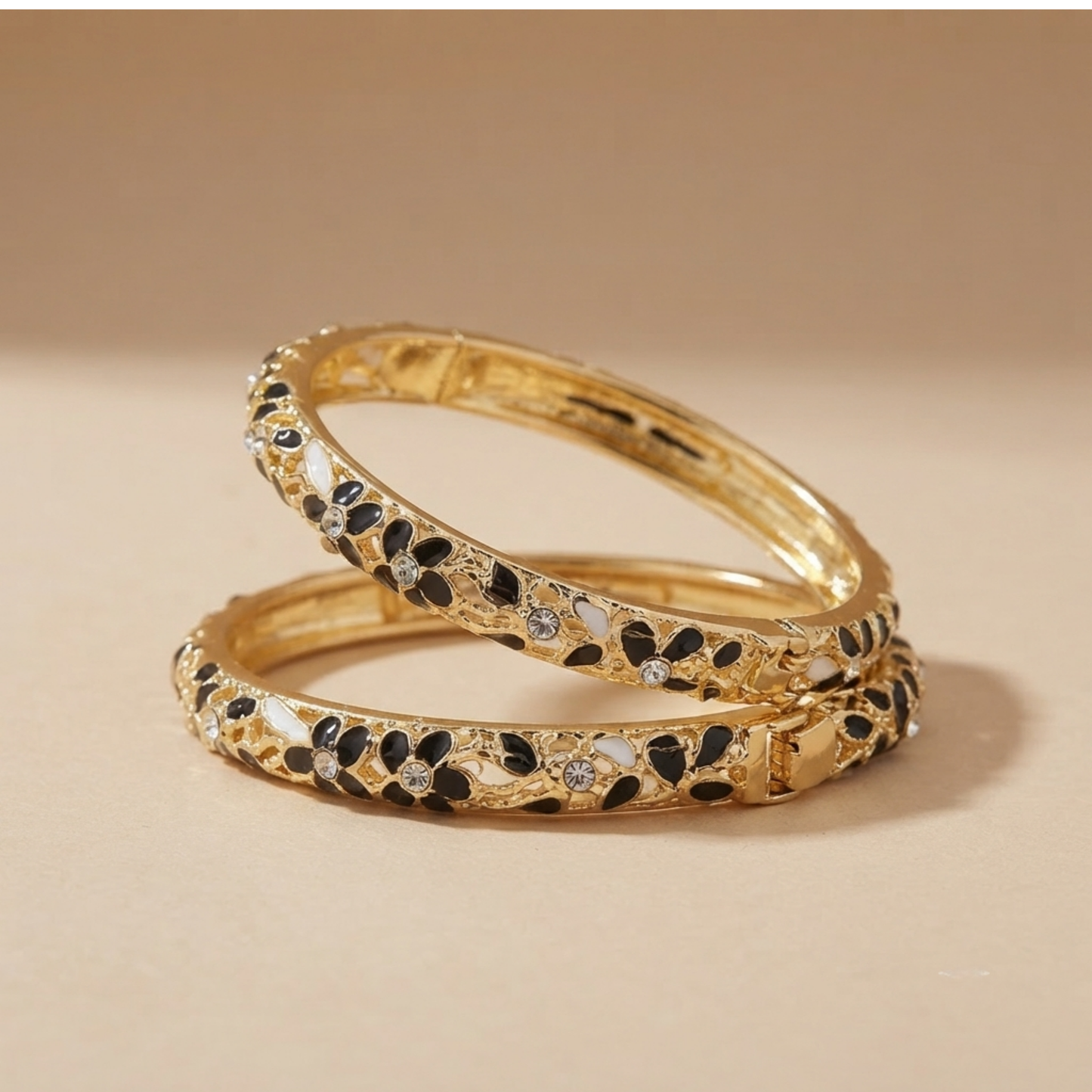 Red & White Enamel Pebble Bangle